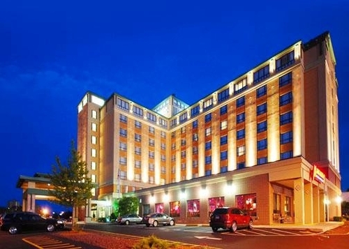 Just 3 miles from Boston Logan International Airport with 24 Hour Shuttle & @margsmex attached! https://t.co/WT2sZiyZ2c