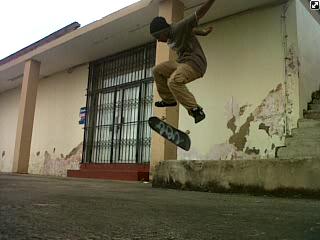 I am skater who enjoys life and lives it to a the full. Jesus,Music,skateboarding,family and friends are my life.
