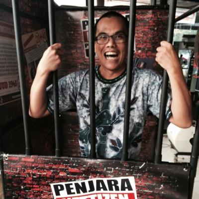 tjatur's profile picture. tweeting (mostly) unimportant stuff... tweets are personal opinion