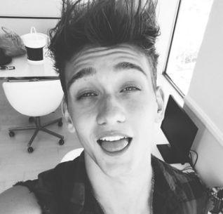 A Bad Boy With A Good Heart. [TW|RP|Gay and Bi for my best friend @DesirableLavish (; ]