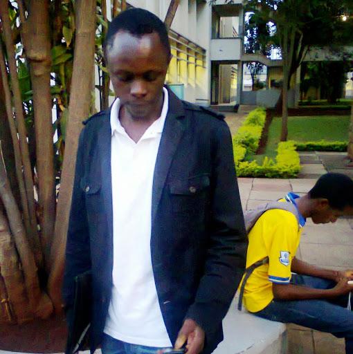 Creative Web and Graphic Designer who loves my work