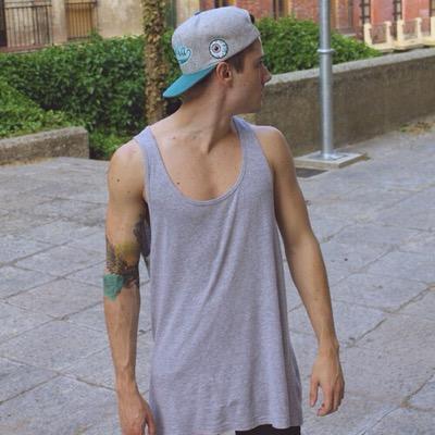 NL ~ F4F ~ Fack school, keep skating . #followtrick follow=followback #f4f