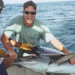 bayo_wolfe's profile picture. Clemson tiger, captain and beach bum.  ⛱️