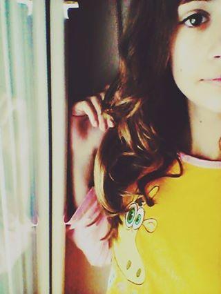 Haaaaay!! ♥ My name is Milica and I come from in Serbia. I am veryyy good friend! And a lot of that of me.... Nice to meet youu! :))))) ♥♥♥