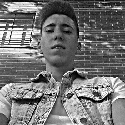 Eduutoledo14's profile picture. No soi el mejor, pero nunca nadien me supera.