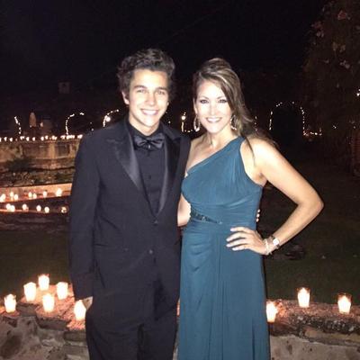 Michele Mahone vMicheleMahone X