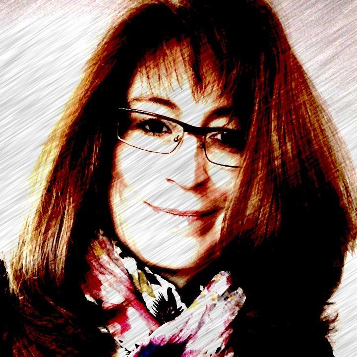 Historiadora de mujeres y de género, social del trabajo, de las emociones, biógrafa y feminista.