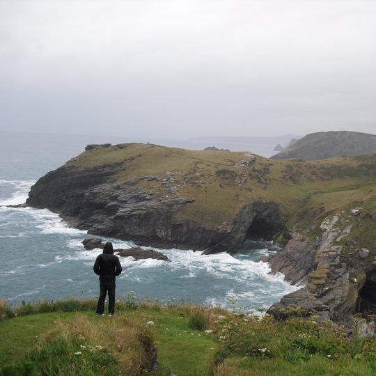 British Academy Postdoctoral Fellow, Department of Geography, Durham University. Researching critique, conspiracy, civility, and climate. He/him.