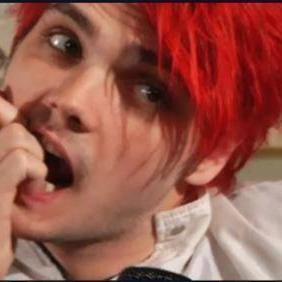 Twitter da pagina no Facebook : Pierce Of My Paramore Romance.   Amantes de My Chemical Romance,Paramore e Pierce The veil.