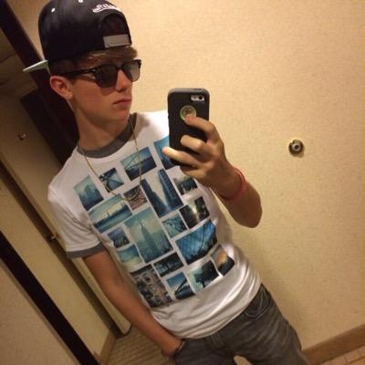 FOLLOW @ENTIRELYJC FOR A SOLO DM WITH JACK GILINSKY