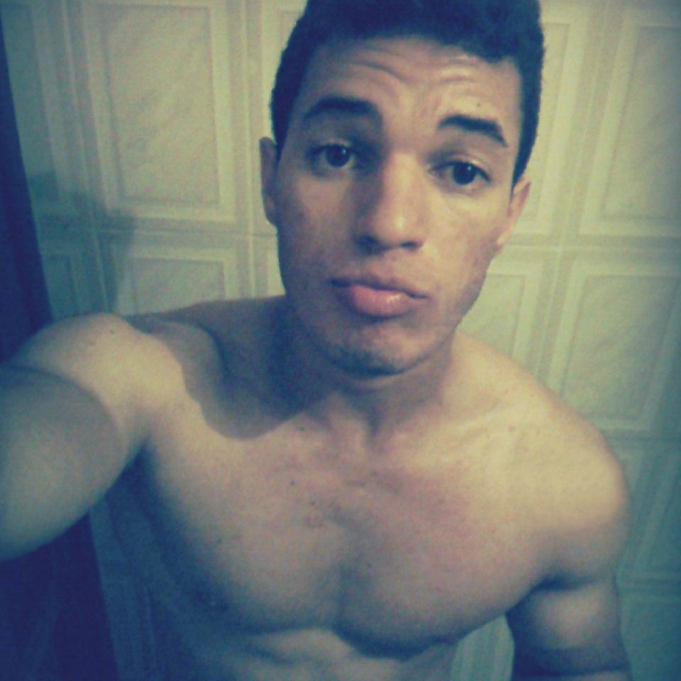 Vivendσ e aprendendσ. 'Nãσ Tenhσ Tudσ Que Amσ. Mas Amσ Tudo Que Tenhσ'.