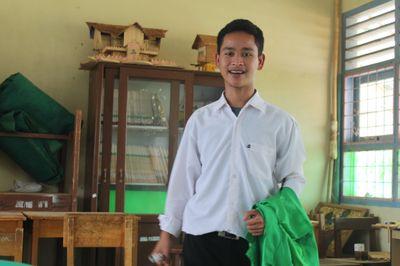 gk kaya
gk ganteng 
gk imut 
gk percaya 
lihat sendiri