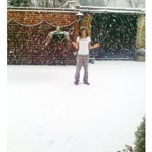 follow @welovexeleanor @welovexeleanor @welovexeleanor