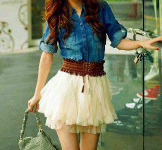 heartbreakherri's profile picture. It's a hell of a ride of you can just survive the pain, that's the thing about a hurricane ♡