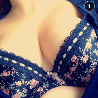 Got deleted at 13k ::
DM me for shout outs ::
Booty, Boobs, and Nudes ::
 #nudesfornick