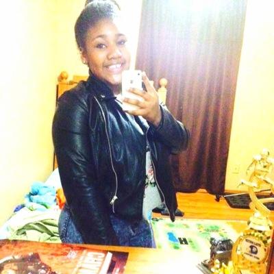 BowTo_TheQueen's profile picture. 