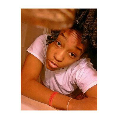 @doitlikekaceyy got hacked 
follow this one I follow back