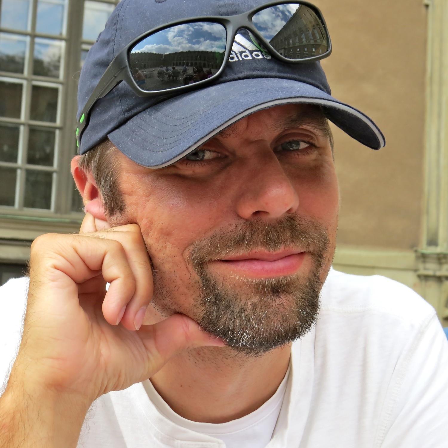 Author - The Little Book of Happiness. Life coach, director & screenwriter (e.g. Dancing with the Stars, Fort Boyard and Road to Santiago).