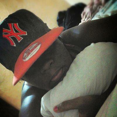 ThickChicka_'s profile picture. *Tuu Many People In This World Waiting Tuu Judge Us Babe