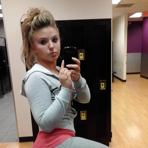 sophiakarilpl's profile picture. 