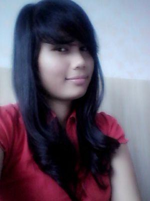 cantik,baik hati,ramah,mudah bergaul dgn teman,dlll
