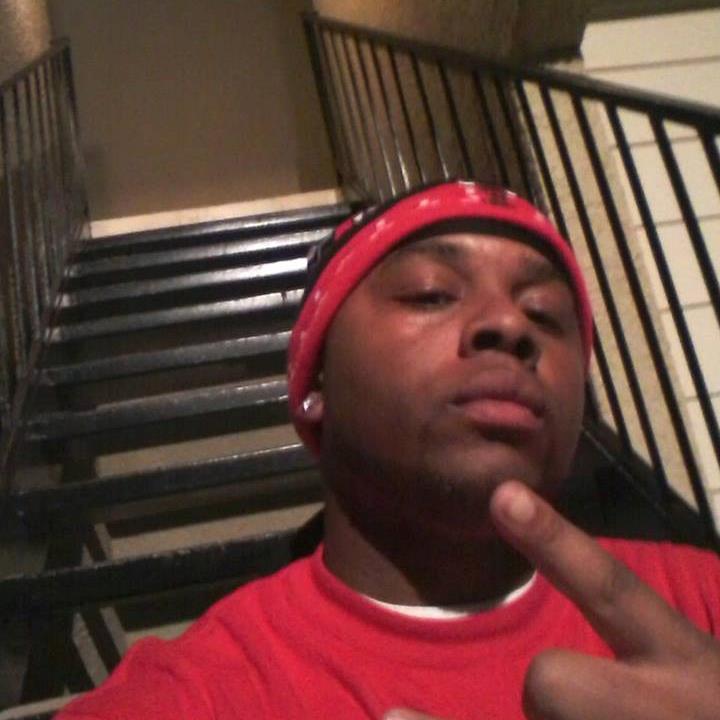 Follow @RealToneG , Booking, Verses contact : Flymoneygangbiz@gmail.com