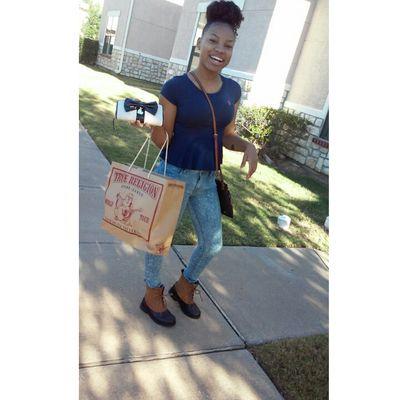 Wessup, Dis Me  Bitch You Gets No Juice#TeamLorenzo ig: fvckinghermosa