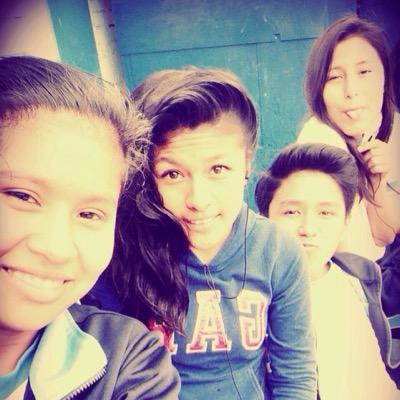 la impefeccion es belleza , la locura es un ingenio y es mejor ser absolutamente ridiculo a ser absolutamente aburrido