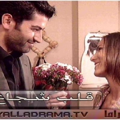 محب لكل أنواع الشعر والكتب بصورة عامة