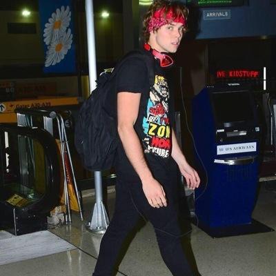 ashtonspotify's profile picture. songs on ashton's spotify @91ftirwin