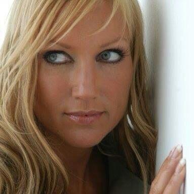Profile Picture of Amanda Protheroe-Thomason Twitter
