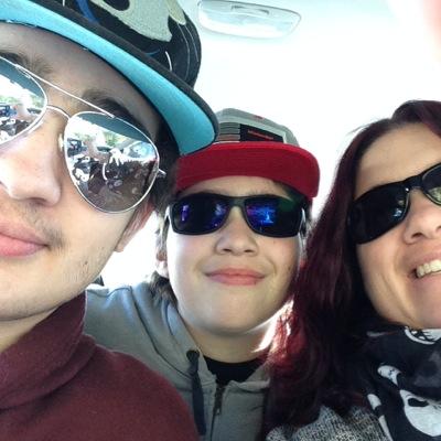 dunlop_theresa's profile picture. i live to create.  i paint, i sew, i cook, i write, i mother.  i breathe deeply.