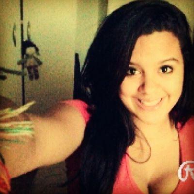 Por mas que a realidade seja ruim. Prefiro ficar triste com uma verdade do que feliz com uma Ilusão.