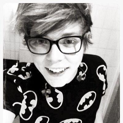 The name's Ashton. I am a total nerd if you haven't guessed it already but I still know how to have fun ;) 11-24-14