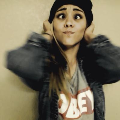 ariannaamariee's profile picture. |struggling to get by in a city that never sleeps|