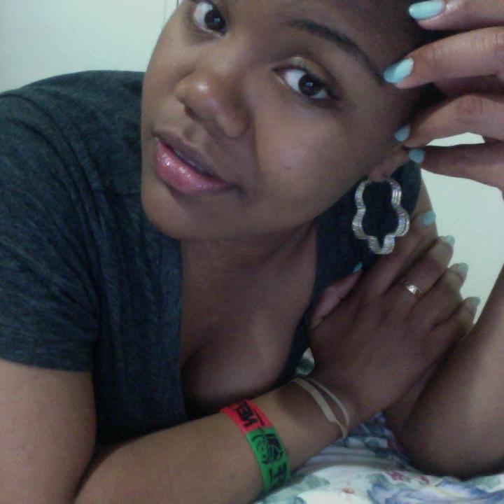 i'm 25, #Haitian, #Virgo,#NaturalGirl, Sport SaVvy, a lover of Poetry, Music, Future SW