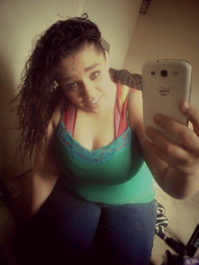 danay100's profile picture. just ask!