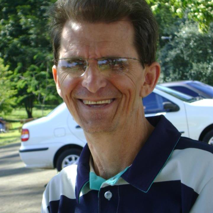 Sou Empresário Independente, considero que sou uma pessoa feliz  e realizando com pessoa, busco a cada dia mais a ser melhor hoje do que fui ontem.
