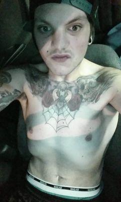 mikekeyes1994's profile picture. 20 smoke weed