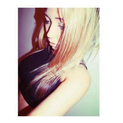 LucyMorris16's profile picture. 