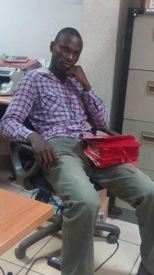 olujulius911's profile picture. Naija. father of three. Gunner. PDP are thieves but APC are bandits