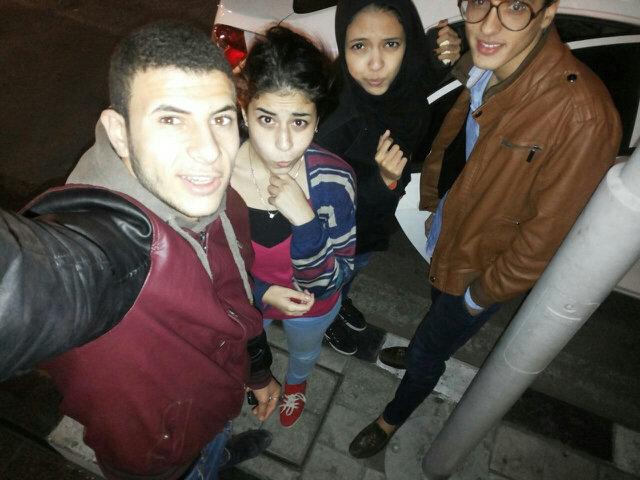 خليك متواضع , تكسب حب الناس لا يتكبر الا من كان نقاص و لا يتوضع الا من كان وثق من نفسه ♥