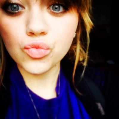 shananarie2393's profile picture. 