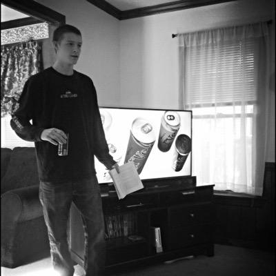 - Young Professional - Internet marketer - Connect with me on Facebook! 
https://t.co/mCaCCiRlsb