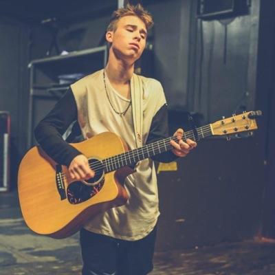 classicdeezy's profile picture. \\\ Don't tell em /// Dylan Holland ❤Follow my other twitter if yah real @itshopenicole