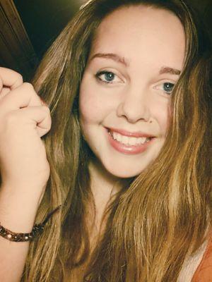 art_by_marleen's profile picture. Instagram : art_by_marleen
Wattpad:  ThrillerGirl
Loving music and art :) 
I hope you like my account!