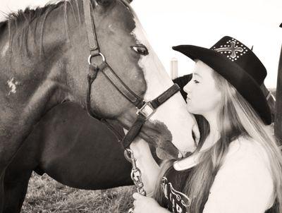 MindyBurkle's profile picture. 