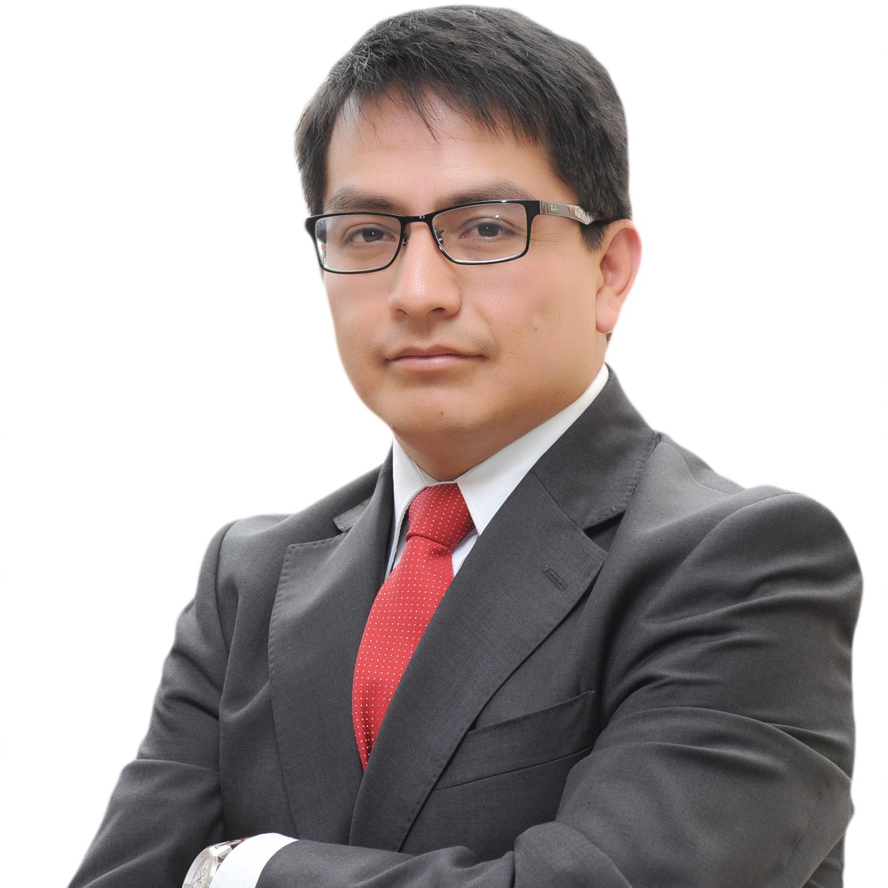 PhD, MA, LLM, and Lawyer|Lecturer at Pontifical Catholic University of Peru (PUCP)| Interests on #CommercialLaw, #CorporateGovernance, and #SocialResponsability