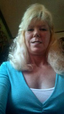 michellehicks42's profile picture. I'm a Single 42 year olé women lol & have been Single for 7 year's now.. Im ready to settle back down before I get much older so I can still enjoy life!! If any