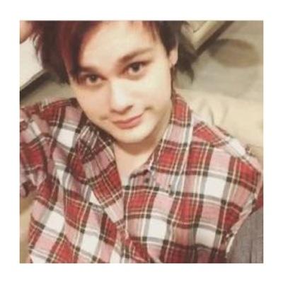 hey go follow @hemmxscookie because she gave you this free follow :-)